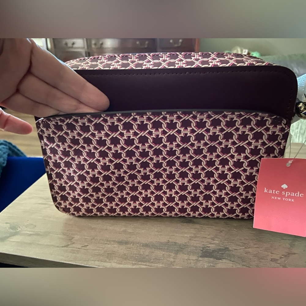 BRAND NEW: Kate Spade Burgundy, pink & cream patterned crossbody camera bag - Picture 5 of 12
